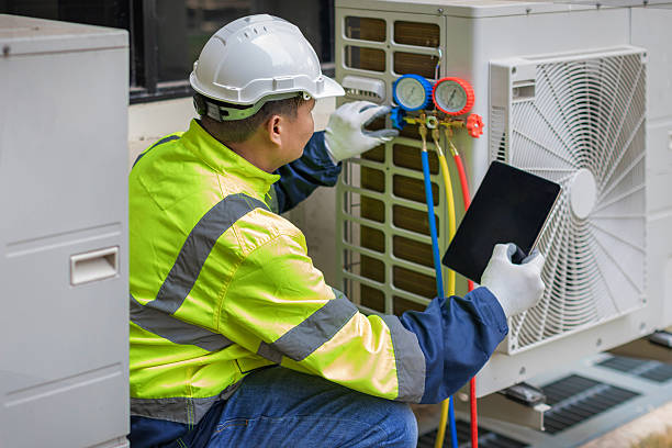 Professional Hvac technician working in Vanderbilt, PA